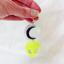 Load image into Gallery viewer, Marina Fini / Alien Moon Earrings