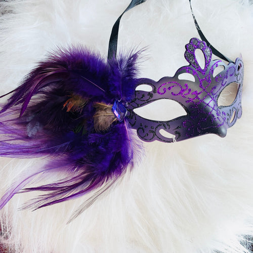 Mask / Masquerade Side Feather Mask